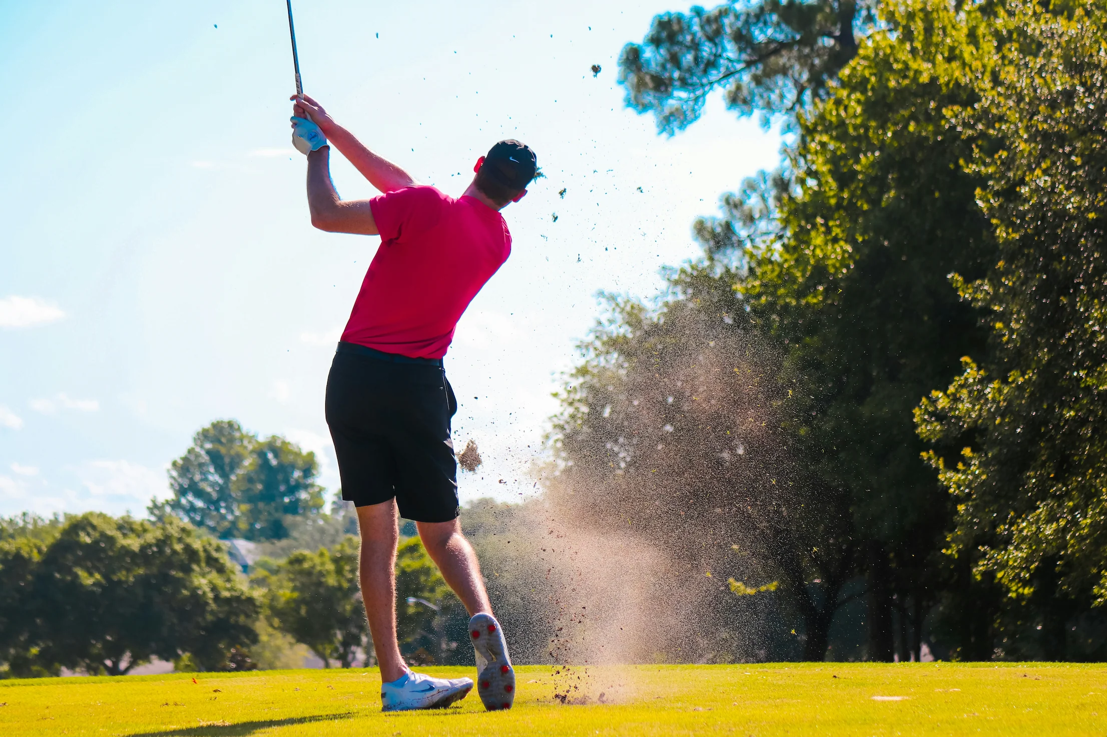 Perfect Your Swing: Comprehensive Guide to Golf Swing Mechanics
